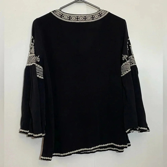Chelsea and Theodore women black embroidered 3/4 bell sleeves whimsigoth blouse - Picture 2 of 13